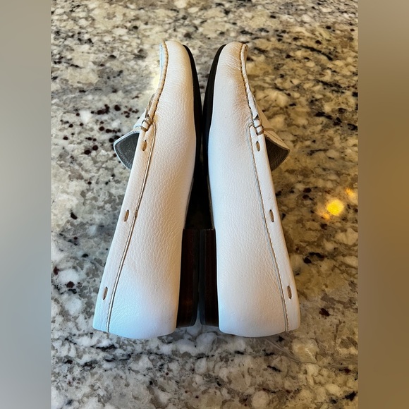Talbots Women’s White Leather Loafers Nancy Square Toe Size 7.5 - Picture 4 of 9